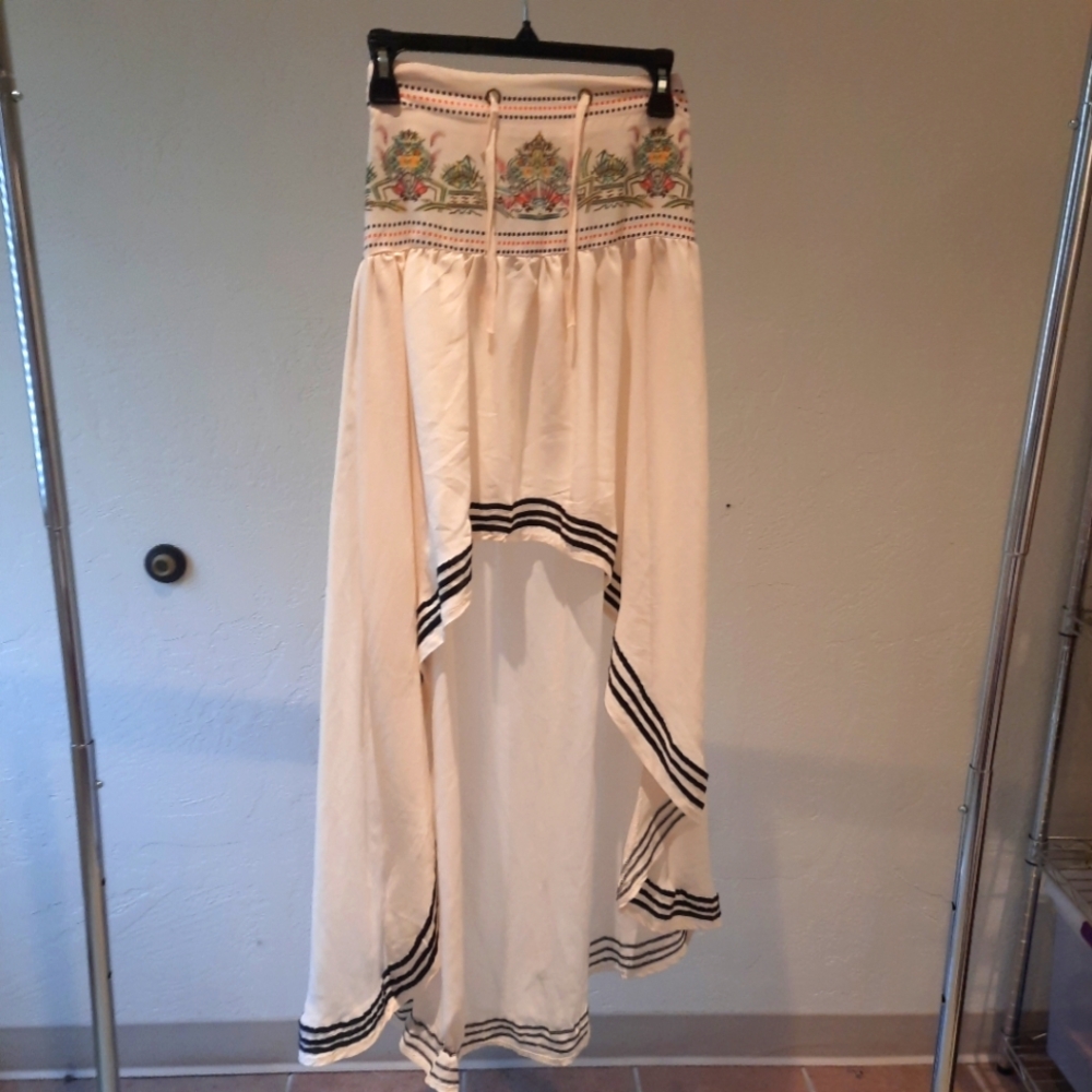 High Low Skirt woth Flower Band Sz SM
